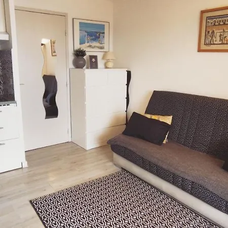 Les Marines D'agay Climatise Apartment *